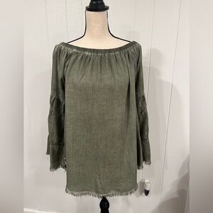 Standard Grace Olive green long sleeve blouse with back buttons size M